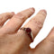 Bague 52.5 Bague solitaire en or blanc 18 kt avec rubis cabochon 58 Facettes Q332B