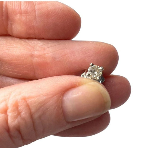 Bague Boucles d’oreilles solitaires contemporaines en or 18 carats et diamants 58 Facettes Q345B(121)