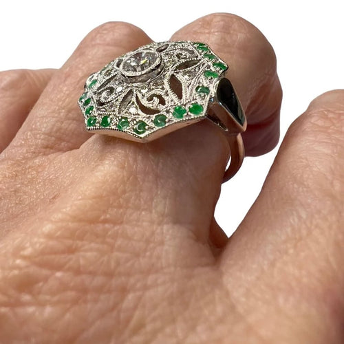 9959ea48-0ab3-4894-d8a4-63318e97ee00