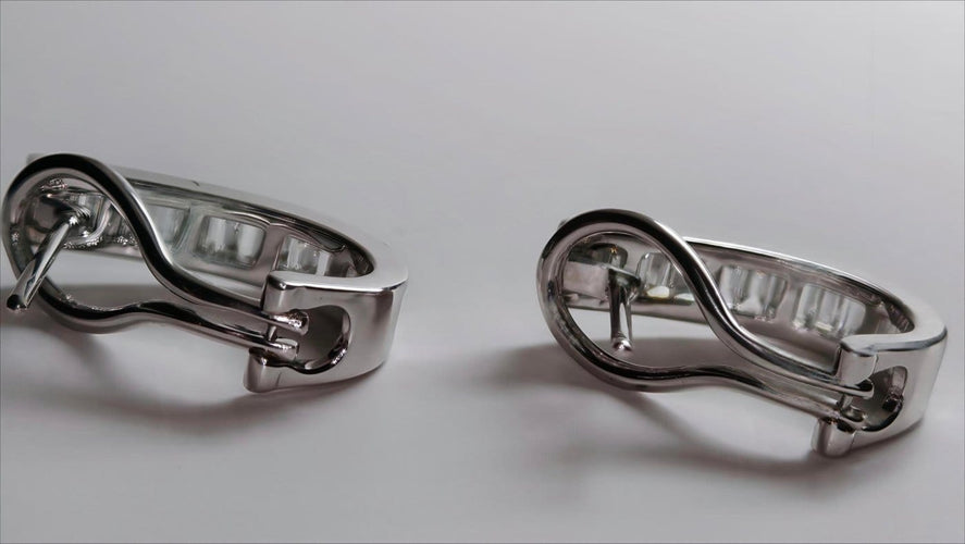 Boucles d'oreilles Boucles d'oreilles - Design contemporain du XXe siècle en or 18 ct et diamants 58 Facettes Q265B(100)