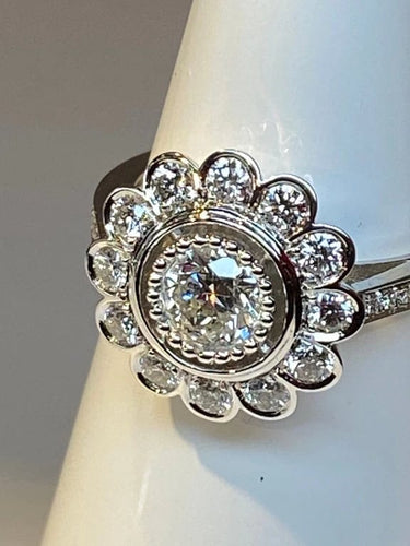 Bague 52 Bague marguerite de fiançailles en or 18 ct et diamants 58 Facettes AB47