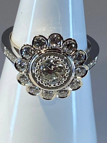 Bague 52 Bague marguerite de fiançailles en or 18 ct et diamants 58 Facettes AB47