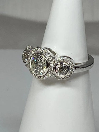 Bague 52 Bague trilogie - Bague de fiançailles en or 18 ct et diamants 58 Facettes AB48