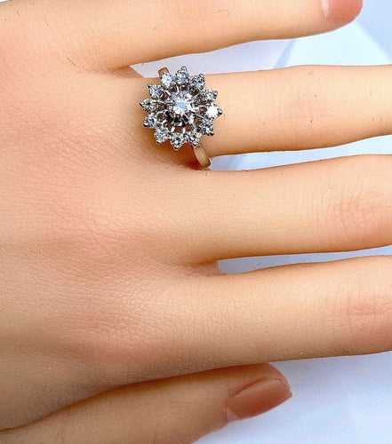 Bague 52 Bague marguerite en or 18 carats et diamants 58 Facettes AB161