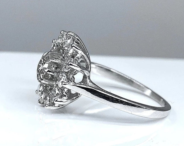 Bague 52 Bague marguerite en or 18 carats et diamants 58 Facettes AB161