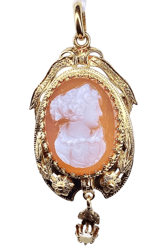 Pendentif Broche pendentif camée en or 18 carats 58 Facettes AB188