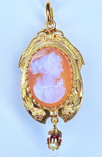 Pendentif Broche pendentif camée en or 18 carats 58 Facettes AB188