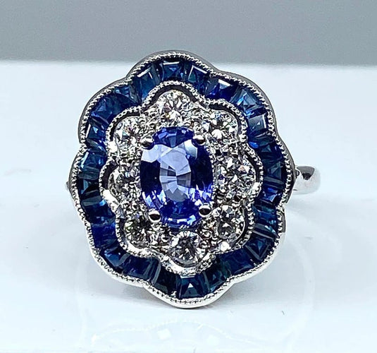Bague 51 Bague marguerite en or blanc 18 carats, saphirs et diamants 58 Facettes AB214