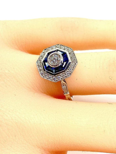 Bague 54 Bague octogonale en or blanc 18 carats, saphirs et diamants 58 Facettes AB220
