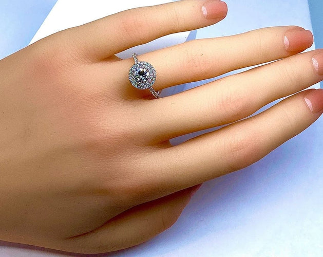 Bague 52 Bague en or blanc 18 carats avec diamants couleur G 58 Facettes AB254