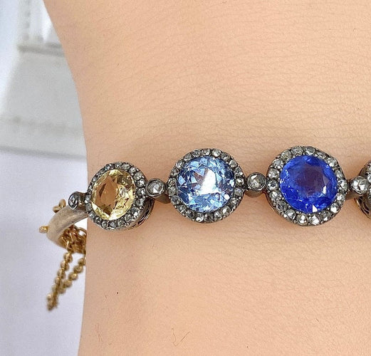 Bracelet Bracelet jonc ouvrant Napoléon III en or 18 carats, diamants et pierres 58 Facettes AB272