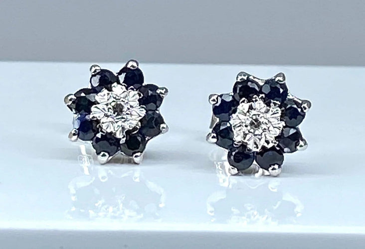 Boucles d'oreilles Boucles d’oreilles en or blanc 18 carats saphirs et diamants 58 Facettes AB363