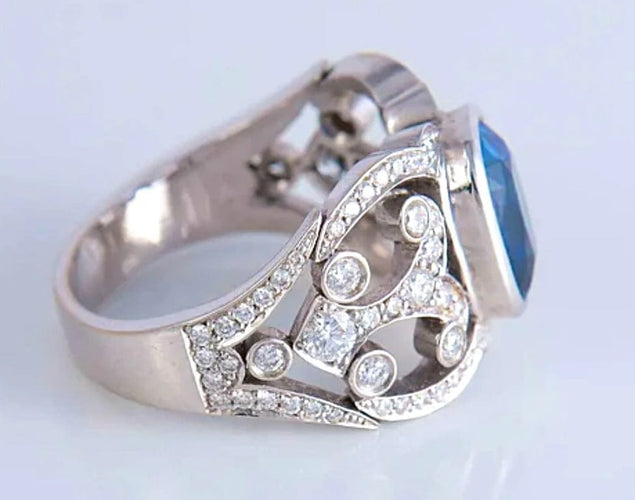 Bague 53 Bague en or blanc 18 carats avec saphir de Ceylan et diamants 58 Facettes AB 407