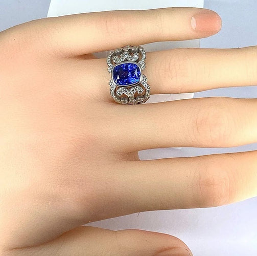 Bague 53 Bague en or blanc 18 carats avec saphir de Ceylan et diamants 58 Facettes AB 407