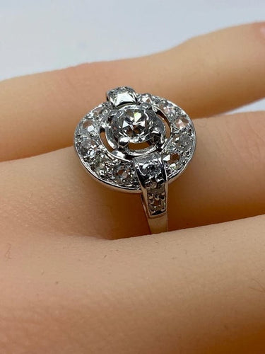 Bague 53 Bague en or blanc 18 carats sertie de diamants (1900-1930) 58 Facettes AB475