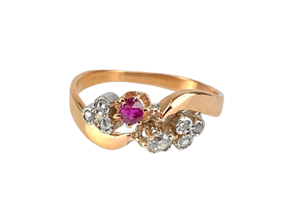 Bague 49 Bague en or 18 carats, diamants et rubis, époque 1900 58 Facettes AB490