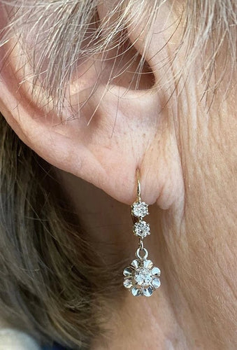Boucles d'oreilles Boucles d’oreilles dormeuses en or 18 carats et diamants 58 Facettes AB499
