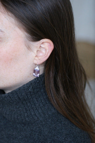 Boucles d'oreilles Boucles d'oreilles - Dormeuses Art déco en or blanc améthyste et diamants 58 Facettes