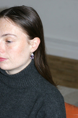 Boucles d'oreilles Boucles d'oreilles - Dormeuses Art déco en or blanc améthyste et diamants 58 Facettes