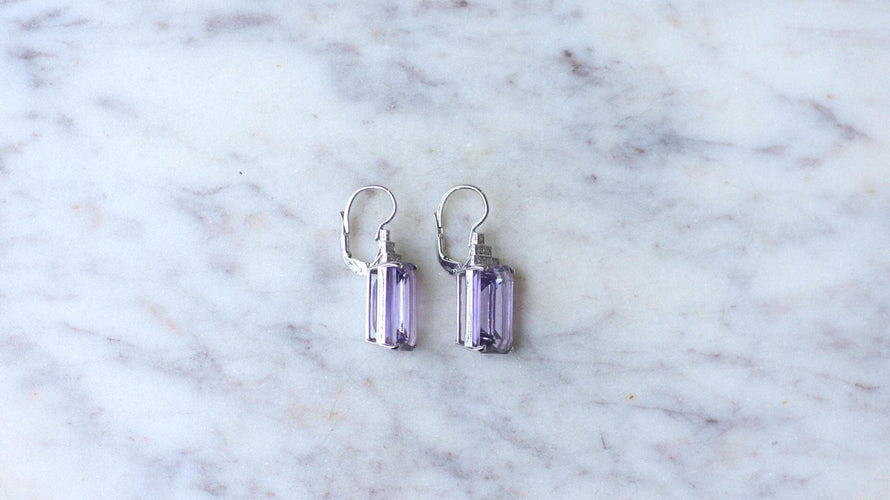 Boucles d'oreilles Boucles d'oreilles - Dormeuses Art déco en or blanc améthyste et diamants 58 Facettes