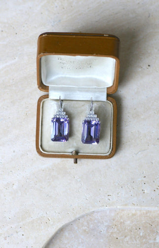 Boucles d'oreilles Boucles d'oreilles - Dormeuses Art déco en or blanc améthyste et diamants 58 Facettes