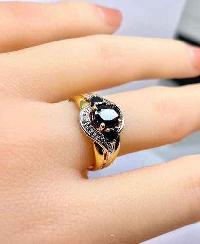 Bague 54 Bague jonc tourbillon en or jaune 18 carats, saphirs et diamants 58 Facettes AB575