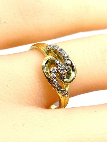 Bague 53 Bague en or 18 carats et diamants 58 Facettes AB579