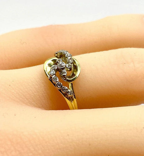 Bague 53 Bague en or 18 carats et diamants 58 Facettes AB579
