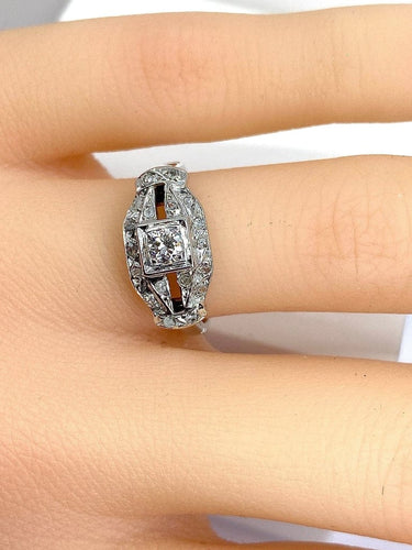 Bague 48 Bague Art déco en or blanc 18 carats et diamants 58 Facettes AB582