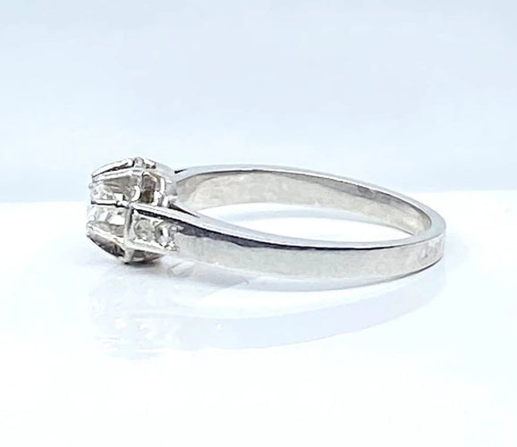 Bague 54 Bague solitaire en or blanc 18 carats et diamants 58 Facettes AB591bis