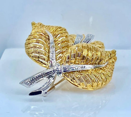 Broche Broche feuille en or jaune 18 carats et diamants 58 Facettes AB592bis