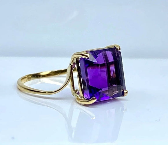 Bague 47 Bague en or jaune 18 carats avec améthyste carrée 58 Facettes AB616