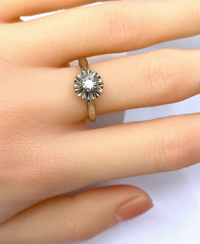 Bague 54 Bague solitaire en or blanc 18 carats et platine avec diamant 0,10 ct 58 Facettes AB622
