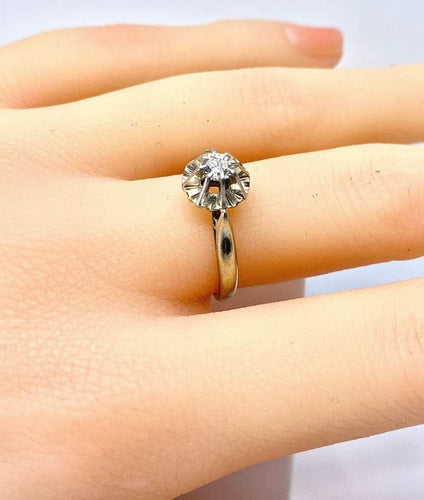 Bague 54 Bague solitaire en or blanc 18 carats et platine avec diamant 0,10 ct 58 Facettes AB622