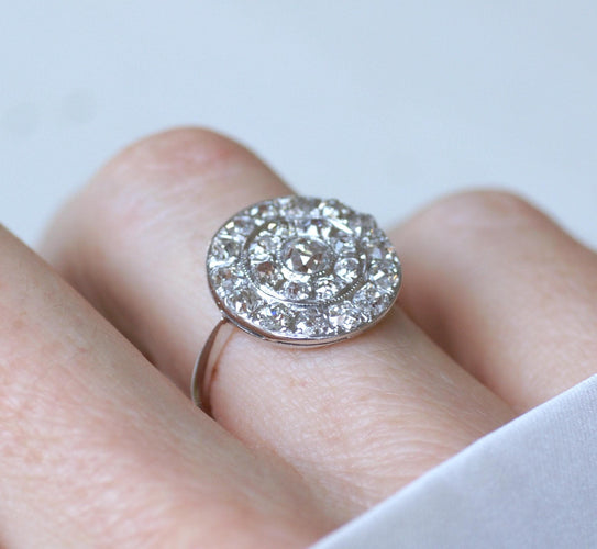 Bague 52.5 Art Déco - Bague cible ronde en or blanc et platine, diamants 58 Facettes