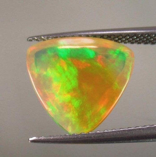 Gemstone Opale de feu naturelle - Cabochon 4,70 ct 58 Facettes 332