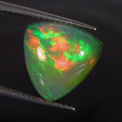 Gemstone Opale de feu naturelle - Cabochon 4,70 ct 58 Facettes 332