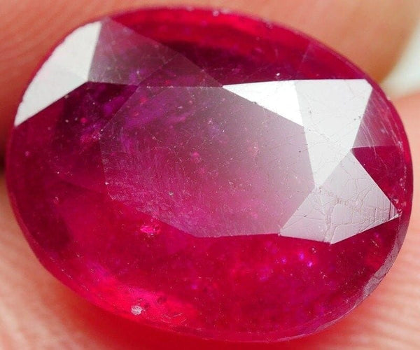 Gemstone Rubis naturel ovale 6,40 ct 58 Facettes 370