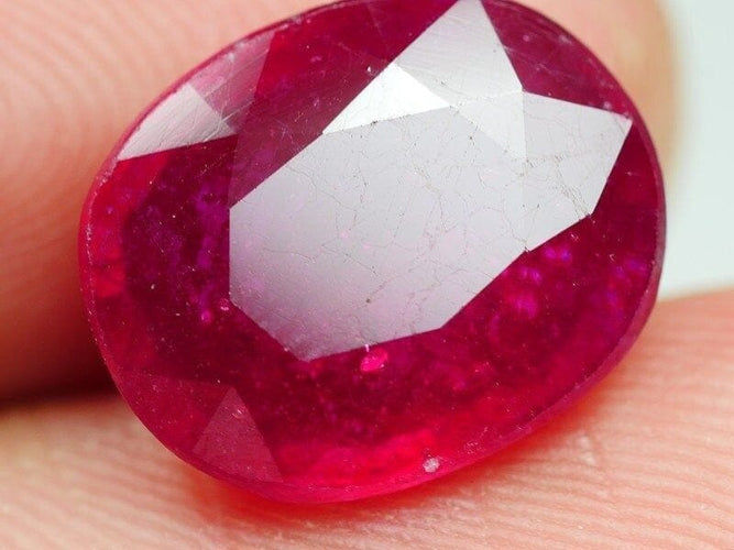 Gemstone Rubis naturel ovale 6,40 ct 58 Facettes 370