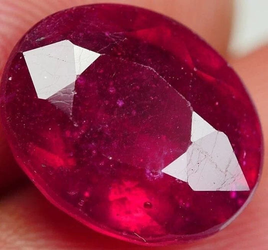 Gemstone Rubis naturel ovale 6 ct 58 Facettes 347
