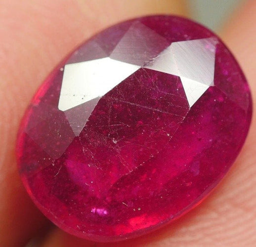 Gemstone Rubis naturel ovale 5,40 ct 58 Facettes 383