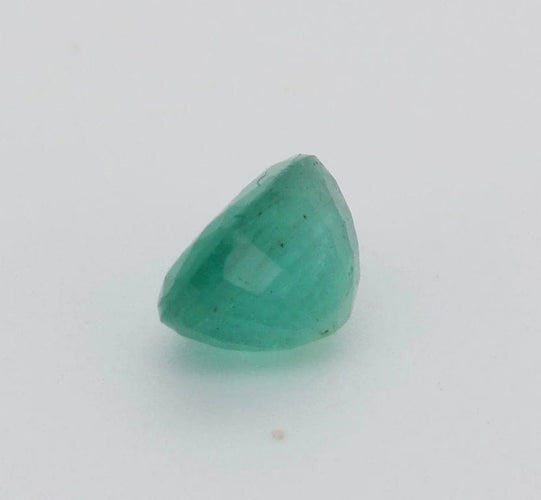 Gemstone Émeraude naturelle ovale 1,40 ct 58 Facettes 327