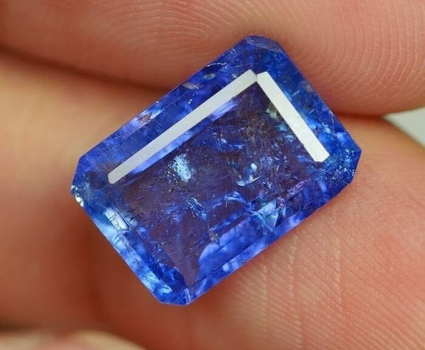 Gemstone Tanzanite naturelle 4,86 ct taille ovale 58 Facettes 313