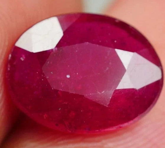 Gemstone Rubis naturel taille ovale 4,50 ct 58 Facettes 305