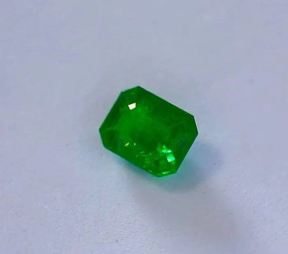 Gemstone Tsavorite 2,37 ct avec certificat GCI 58 Facettes 285
