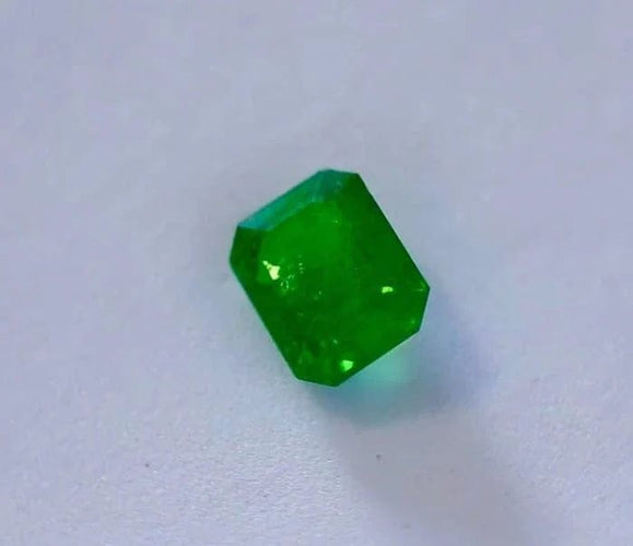 Gemstone Tsavorite 2,37 ct avec certificat GCI 58 Facettes 285