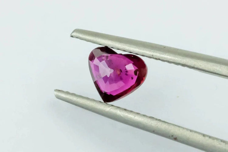 Gemstone Rubis chauffé 1,03 ct de Birmanie avec certificat GFCO 58 Facettes 245