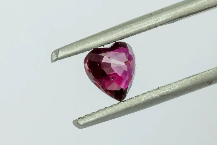 Gemstone Rubis chauffé 1,03 ct de Birmanie avec certificat GFCO 58 Facettes 245