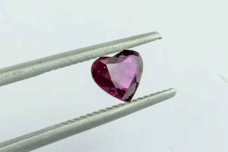 Gemstone Rubis chauffé 1,03 ct de Birmanie avec certificat GFCO 58 Facettes 245