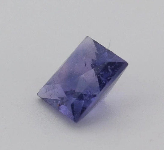 Gemstone Saphir violet naturel 0,52 ct taille carré 58 Facettes 159